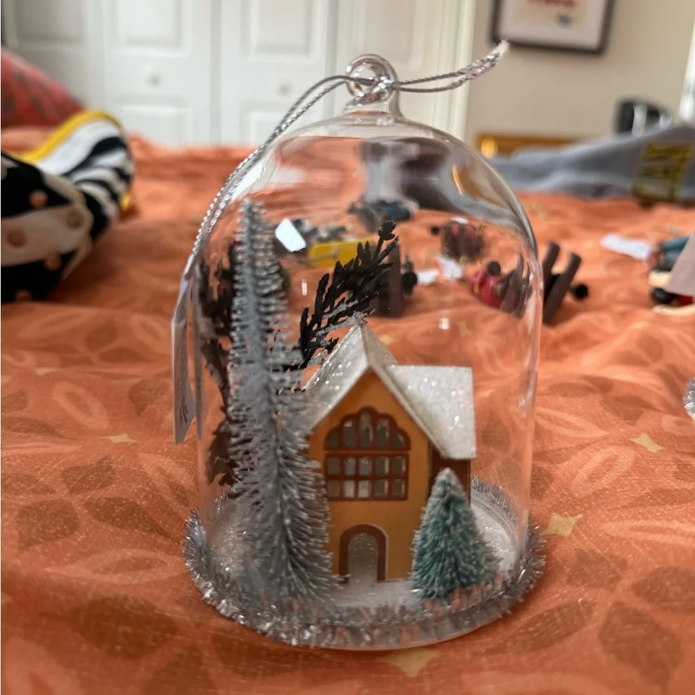 NWT - Holiday Cabin Cloche Ornament